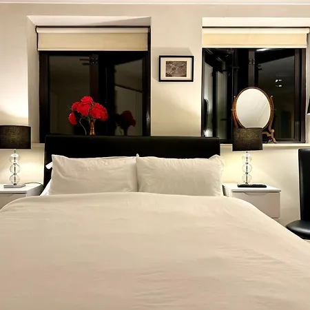 Apartment Lovely 2 Bedroom By Wild *