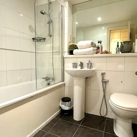 Lovely 2 Bedroom By Wild London