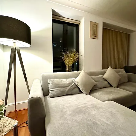 Apartment Lovely 2 Bedroom By Wild *