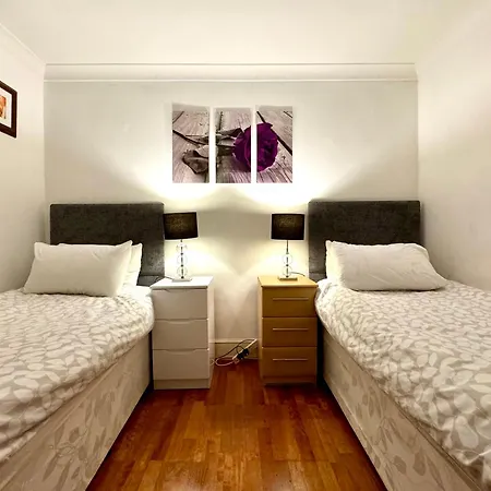 Lovely 2 Bedroom By Wild