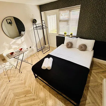 Apartment Heathrow Airport