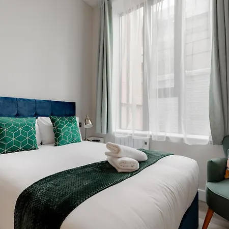 Hyde Park Apartment
