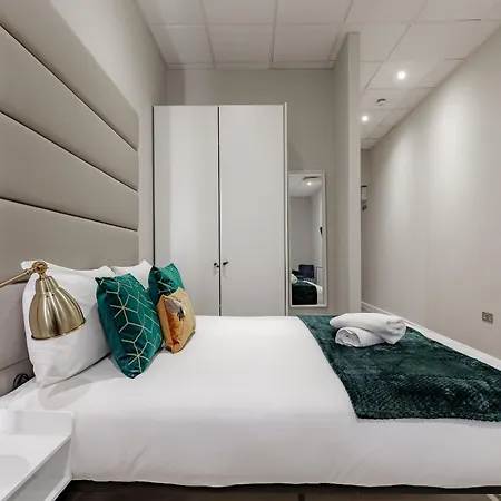 Hyde Park Apartment London