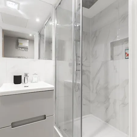 Hyde Park Apartment London