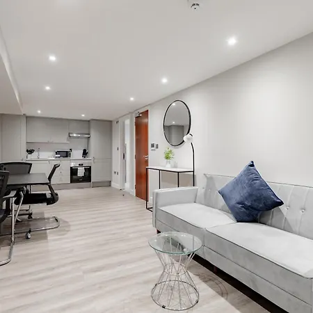 Apartment Hyde Park London