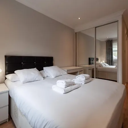 Spacious And Bright 2 Bed Tower Bridge