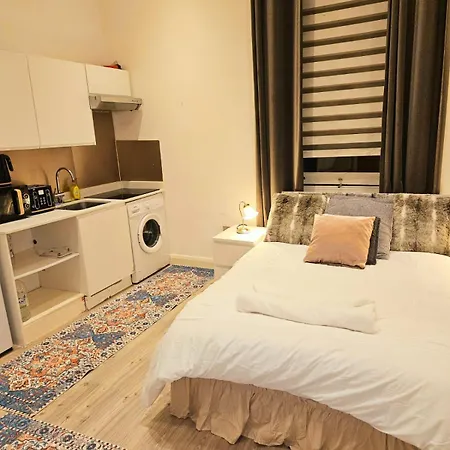 Apartment For Three London