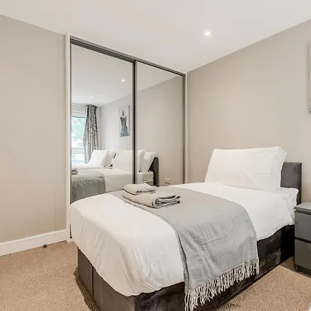 Battersea Spacious Perfect For Family And Groups With Free Parking Sleep 8 * London