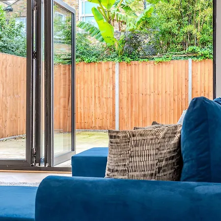 Battersea Spacious Perfect For Family And Groups With Free Parking Sleep 8 Сasa de vacaciones Londres