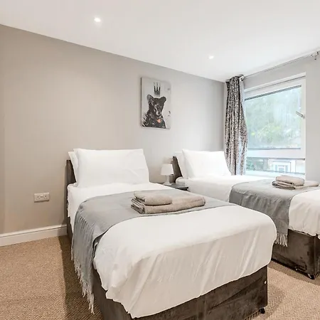 Battersea Spacious Perfect For Family And Groups With Free Parking Sleep 8