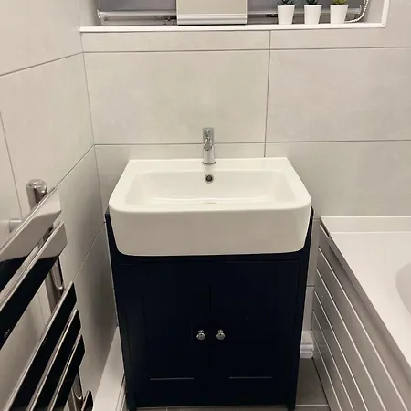 Apartment Flat - Good Access To And More!