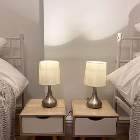 Apartment Flat - Good Access To And More!
