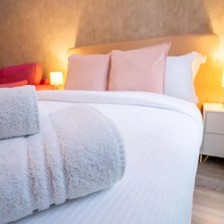 Stylish Modern By Livestay Short Lets & Serviced Nw6 Apartment *