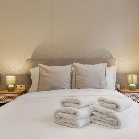 Apartment Stylish Modern By Livestay Short Lets & Serviced Nw6 *