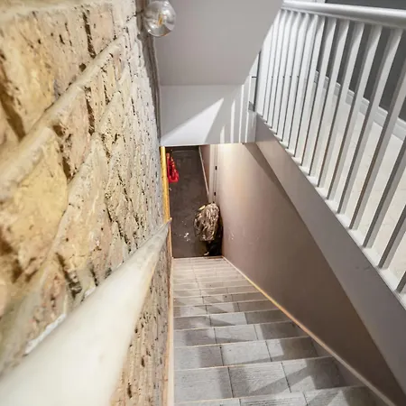 Stylish Modern By Livestay Short Lets & Serviced Nw6 Apartment London