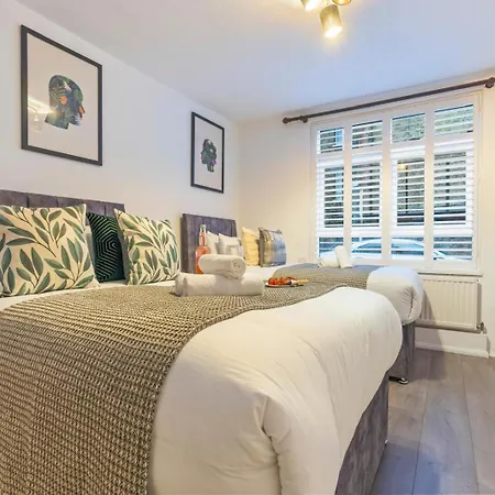 Fulham Serviced Apartment, Sleeps 6 Wifi Parking *