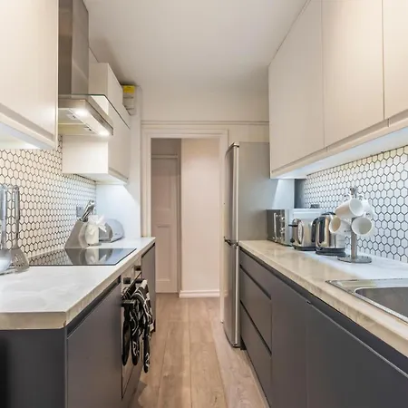 Appartement Fulham Serviced Apartment, Sleeps 6 Wifi Parking *