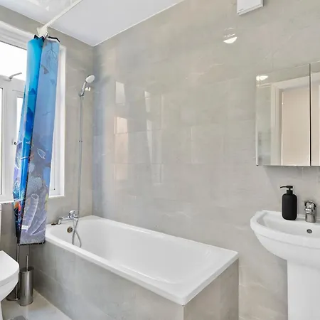Prázdninový dům Stylish Wembley Gem - Parking -sleeps 14