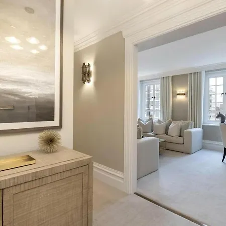Chelsea Manor Retreat With 2 Bedrooms * London