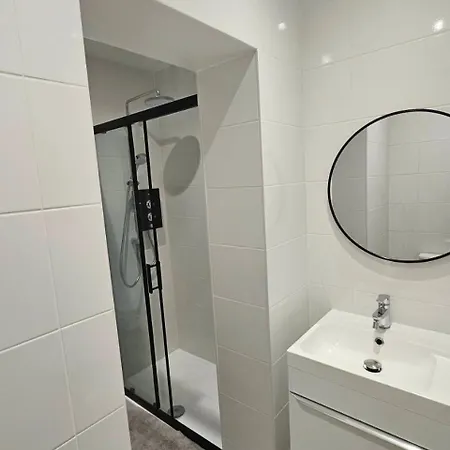 Place To In Thames Ditton