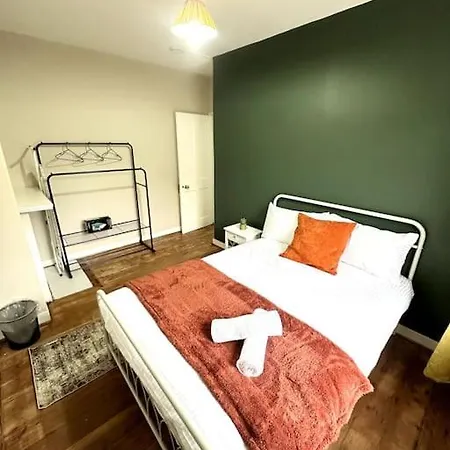 Quirky 3 Bedroom Flat In Shoreditch Apartment