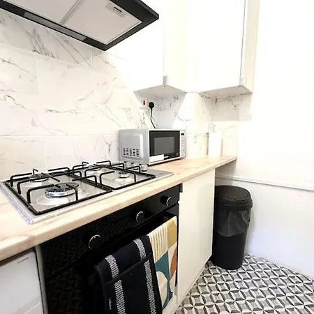 Quirky 3 Bedroom Flat In Shoreditch Apartment *