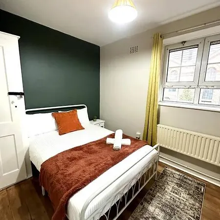 Quirky 3 Bedroom Flat In Shoreditch Apartment