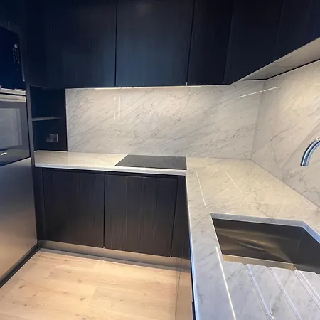 Luxury In Canary Wharf Centre With Private Balcony, And 360 Skyline View * London