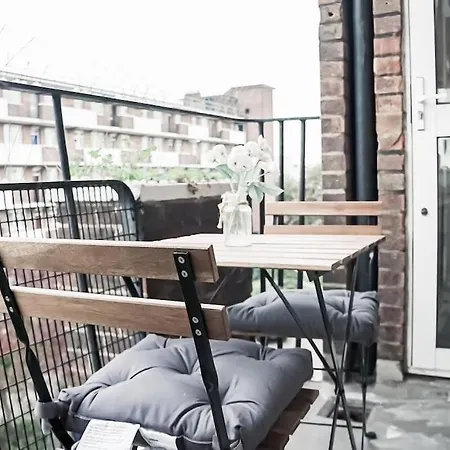 Spacious 3 Bedroom Flat