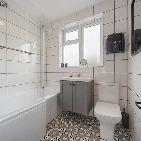 Holiday home 4-bed House Ideal For Families And Corporate