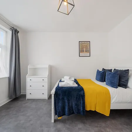 4-bed House Ideal For Families And Corporate *