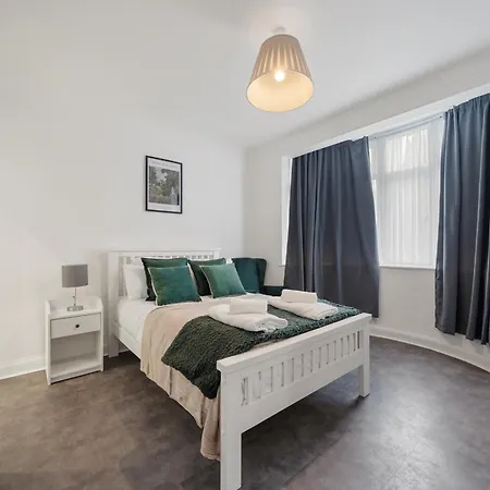 Holiday home 4-bed House Ideal For Families And Corporate