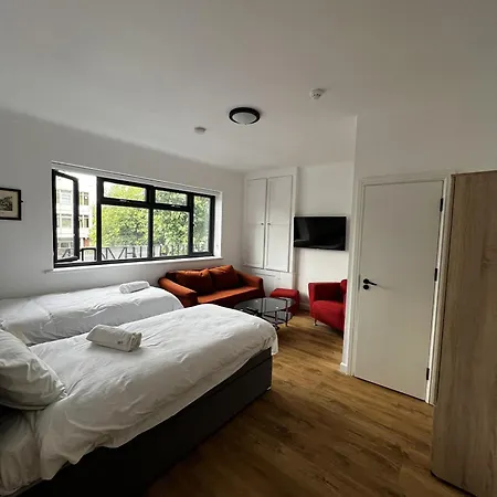 The Barrington 3*