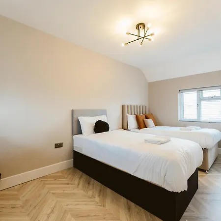 West Drayton Self Contained Hotel *