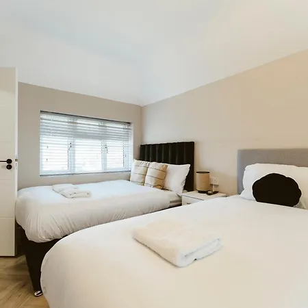 West Drayton Self Contained West Drayton (Middlesex)