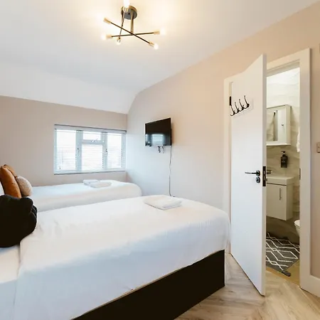 West Drayton Self Contained Hotel West Drayton (Middlesex)