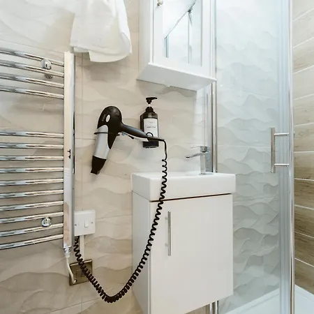 West Drayton Self Contained Hotel