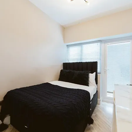 Hotel West Drayton Self Contained