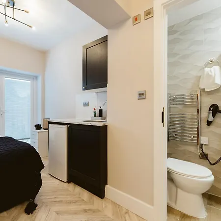 West Drayton Self Contained Hotel *