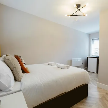 West Drayton Self Contained West Drayton (Middlesex)