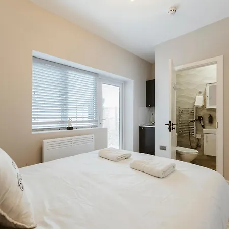 West Drayton Self Contained West Drayton (Middlesex)