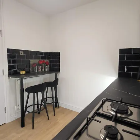 Flat - Good Access To And More! Apartment *