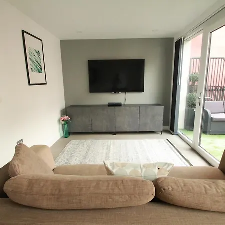 Ft6 Penthouse Homestay London