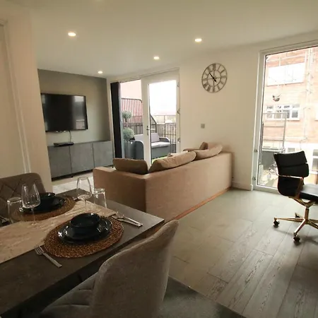 Ft6 Penthouse * London