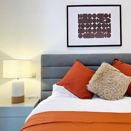 Battersea 2 Bedroom Cosy Apartment