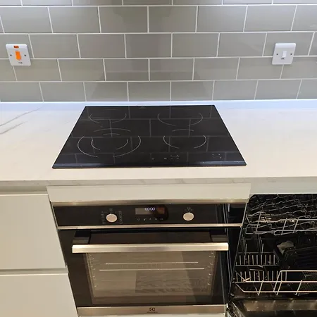 Apartment Spacious 30 Minutes To London *