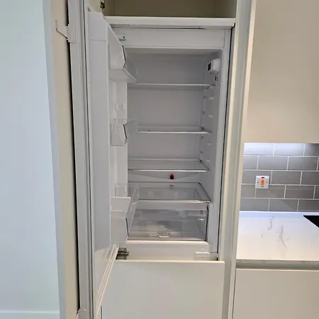 Apartment Spacious 30 Minutes To London