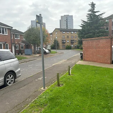 Lovely In Barking * Barking (Greater London)