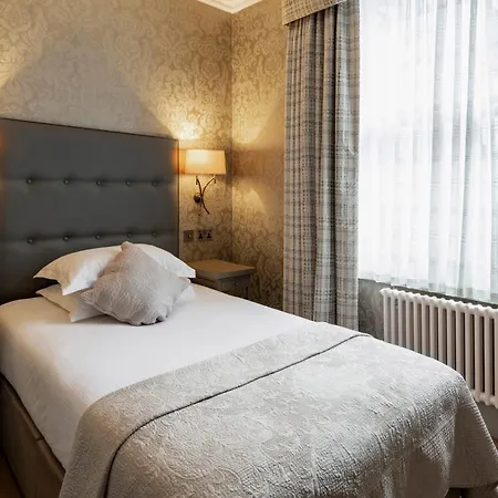 The Petersham Отель 4*