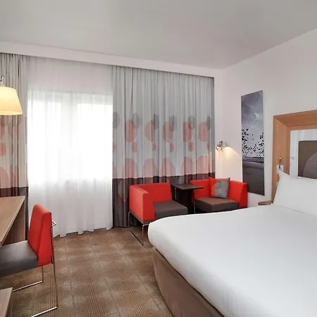Novotel West Hotel 4*